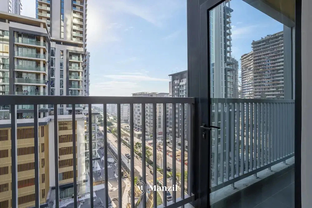 Manzil - Stylish 1BR with Pool and Gym