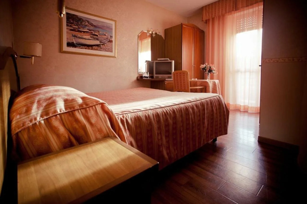Phi Hotel Ambra