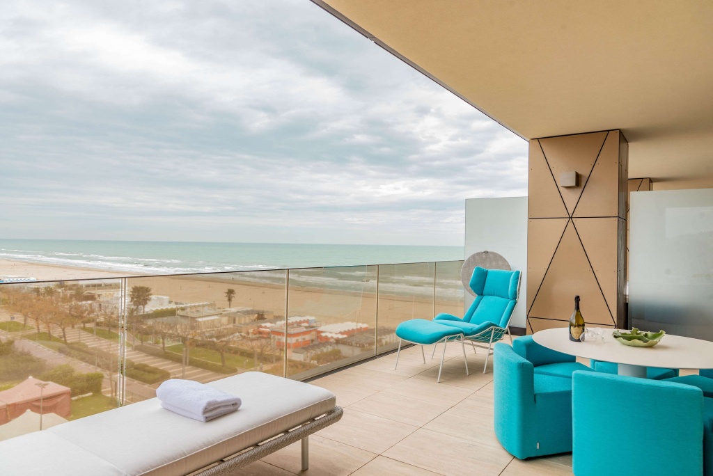 The Promenade Luxury Wellness Hotel