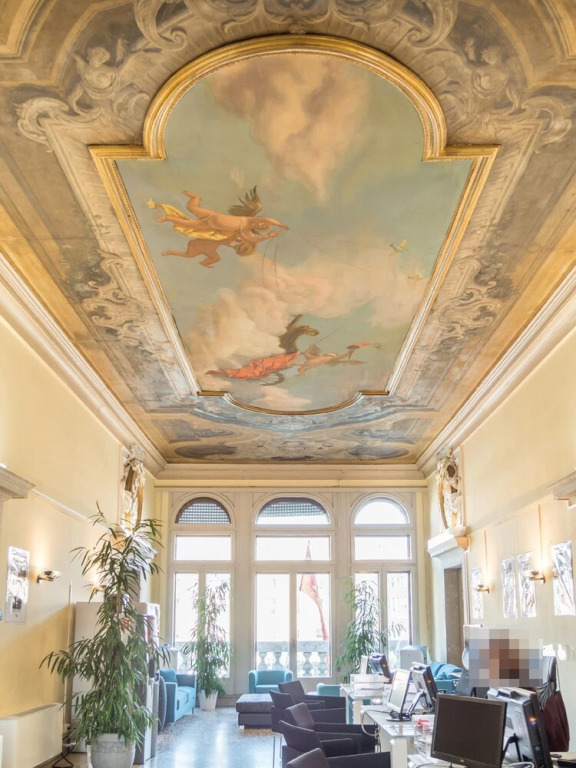Venice Style Apartment