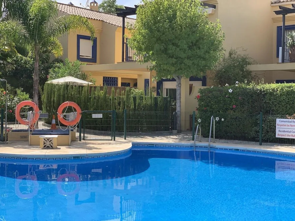 TGS & RUMEX Suites Banus
