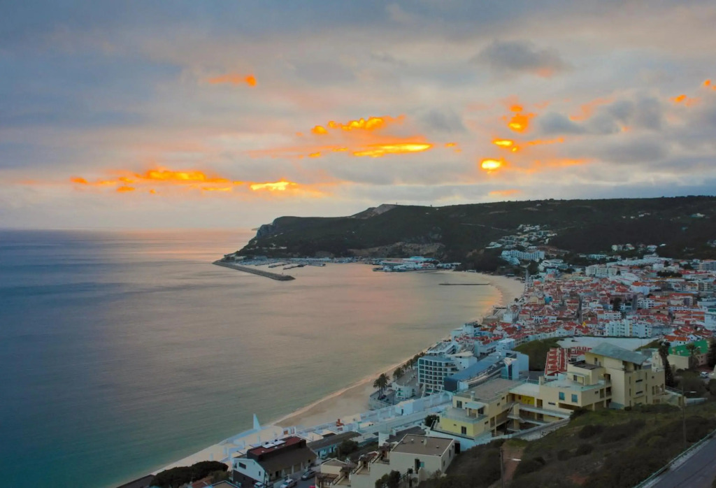 Sea View Apartment Sesimbra- Apartamento Vista Mar