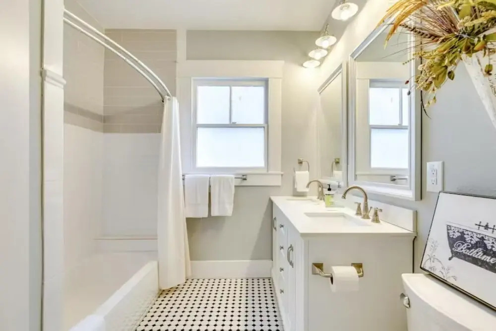 Shorty s Bungalow Dog-friendly w Private Hot Tub