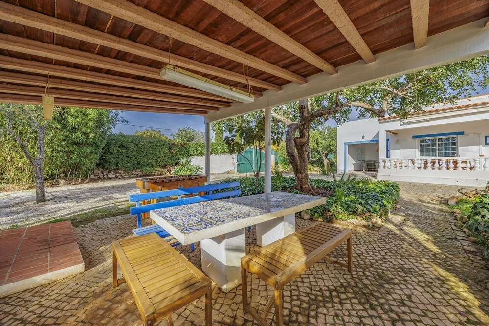 Muxima in Quelfes With 3 Bedrooms and 2 Bathrooms
