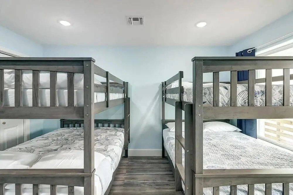 Laguna Shores 4 Bedroom Home by Redawning
