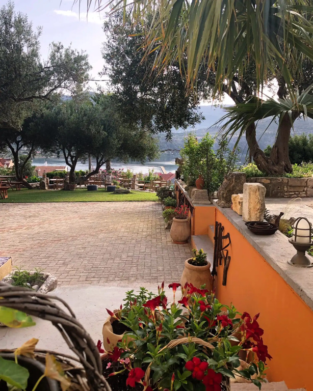 Liostasi Retreat