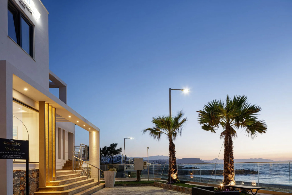 Golden Bay Boutique Hotel & Bungalows