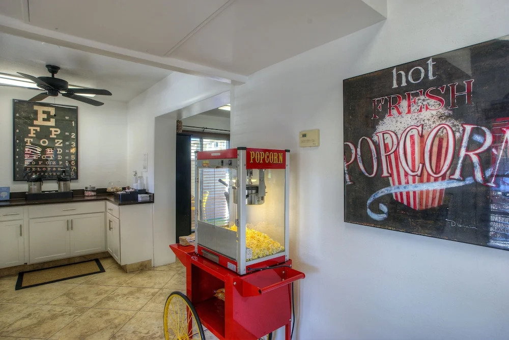 145 Fully Furnished 1BR Suite-Pet Friendly! by RedAwning