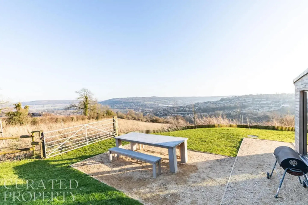 Stunning 5 Bedroom New Build With Amazing Views