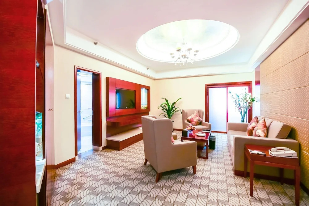 Huatian Hotel