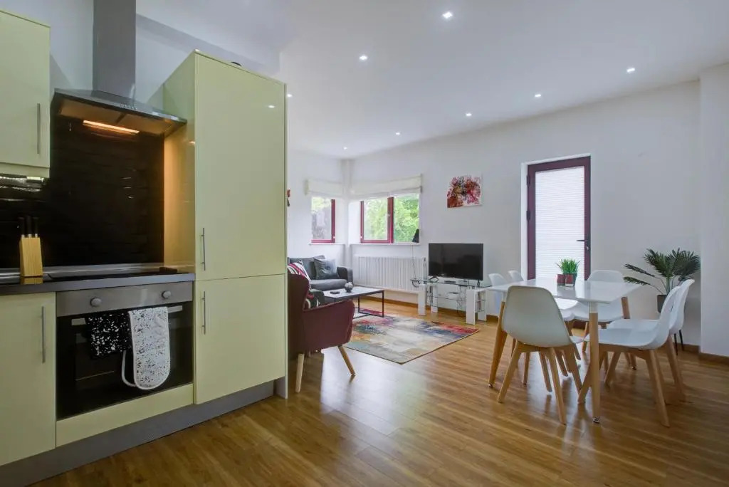 Fareham Point Apartment