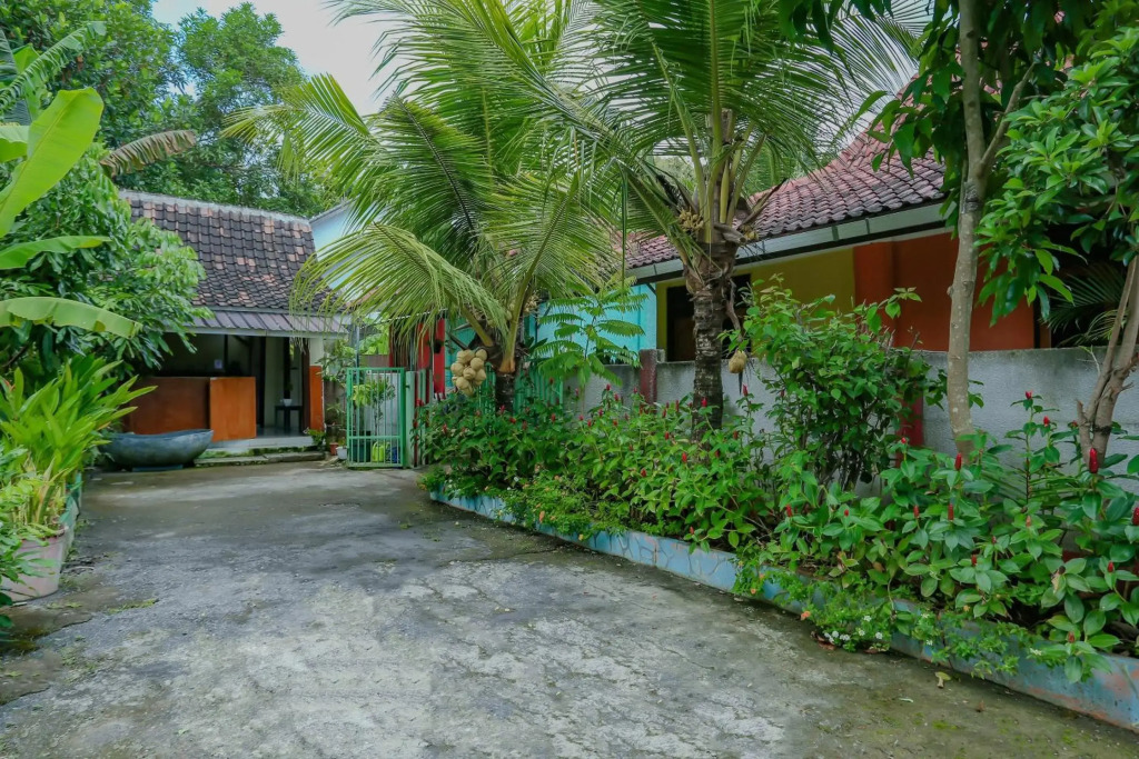 OYO Life 90301 Hidden Village Uluwatu