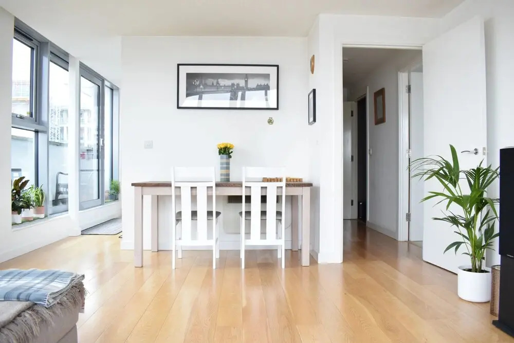 Bright 1 Bedroom Flat in Limehouse