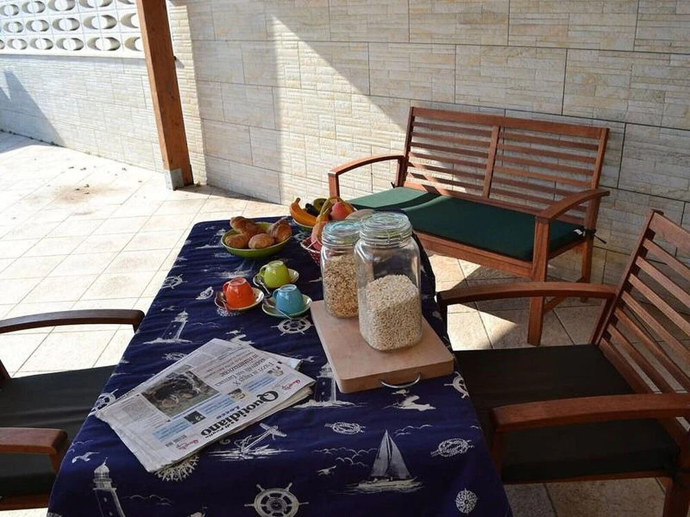 Cosy Apartment Near The Beach With Patio Balcony Pets Allowed Parking