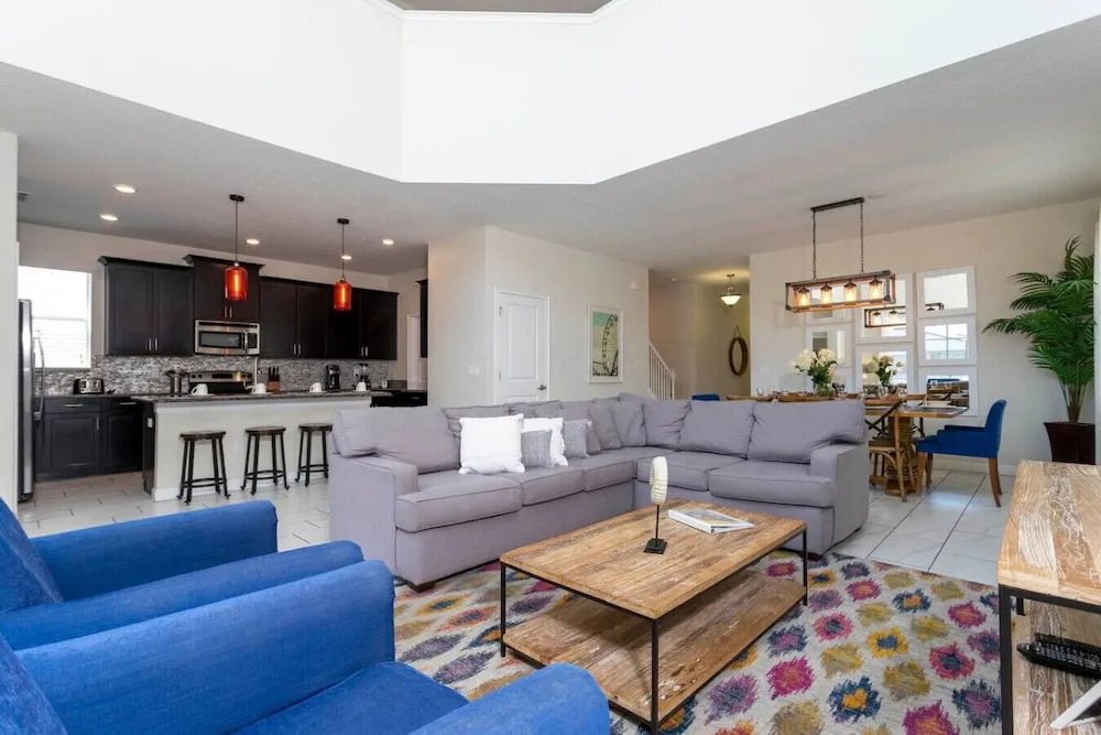 Modern 5BR Oasis Near Disney - Pvt Pool - 4712sl