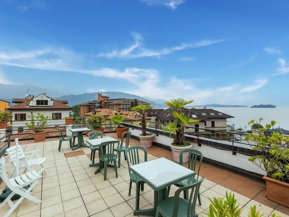 House In the Heart of Baveno Within Walking Distance of the Lake