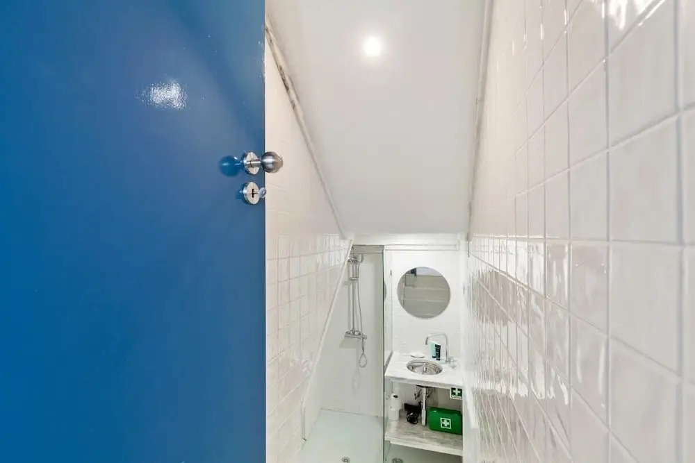 Beautiful 1-Bedroom Apt in Lisbon - NO TV -