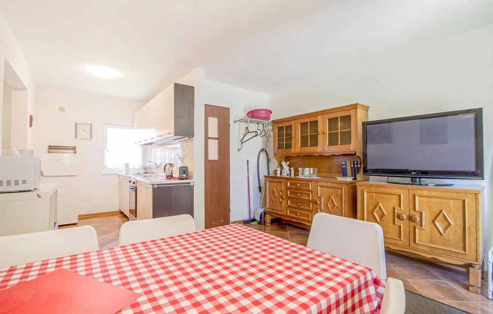 Beautiful Home in Lubiatowo With 2 Bedrooms and Wifi