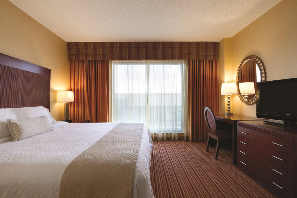 Embassy Suites by Hilton Norman Hotel & Conference Center