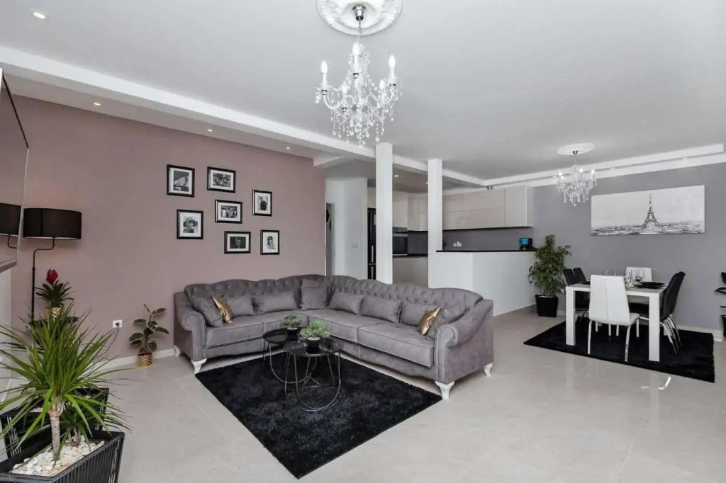 Luxurious Apartment Nino