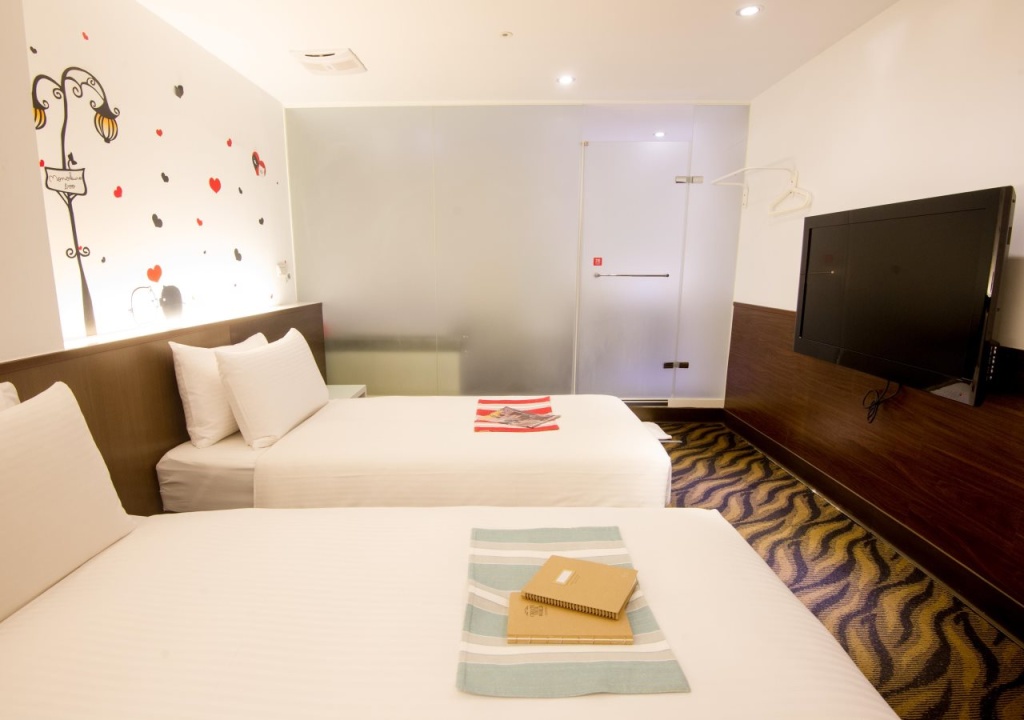 Ximen Holiday Fun Hotel