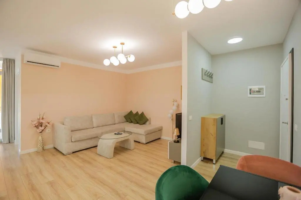Miku Apartment-Spectacular 1BD At Komuna e Parisit