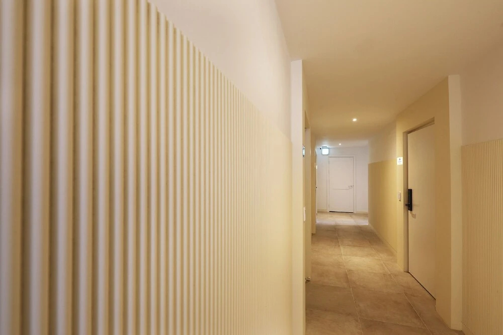 Hotel Urban Brown