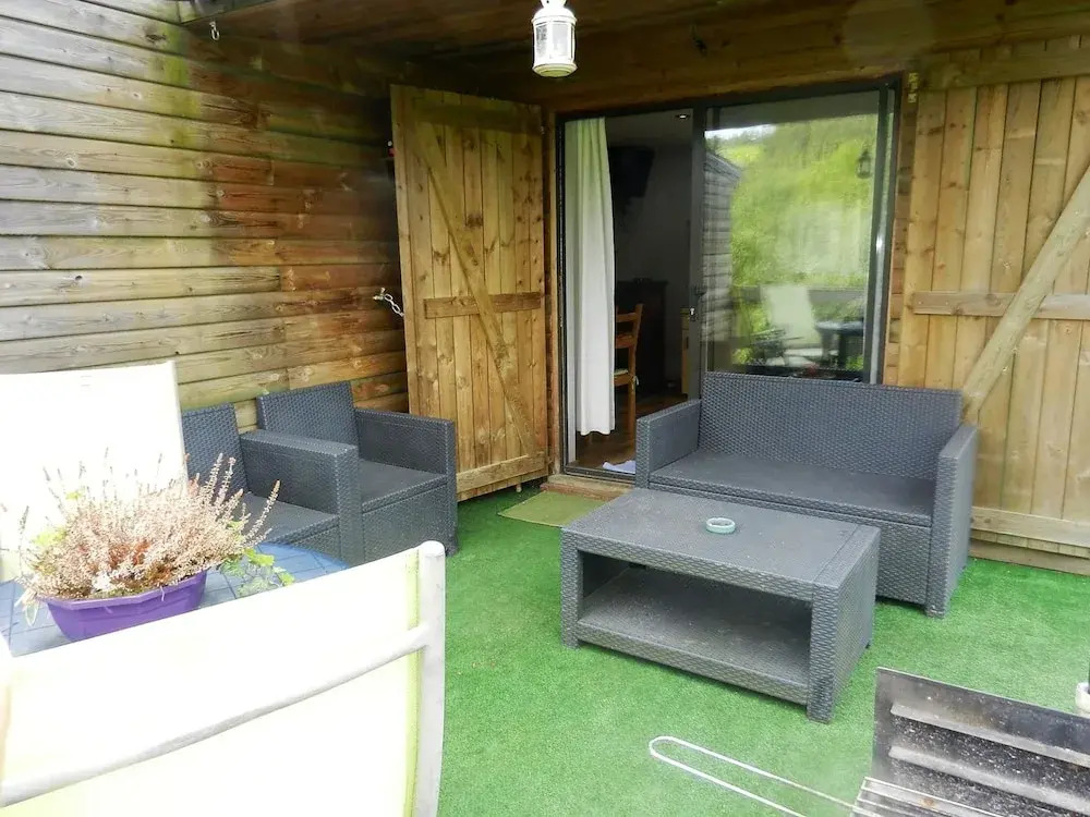 The Charm of a Wooden Chalet With a Magnificent View, not far From Spa