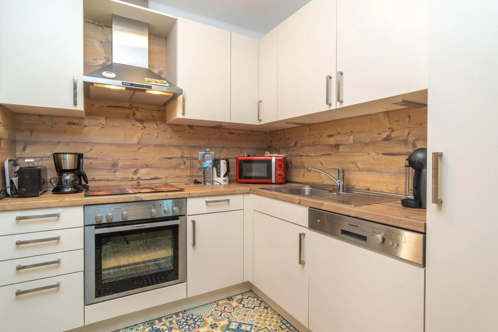 VILLA MANZA - Charming country house with terrace and garden. Free WIFI.
