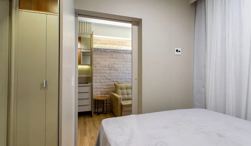 Convenience and Comfort 90m From Farol da Barra Beach - Hbas