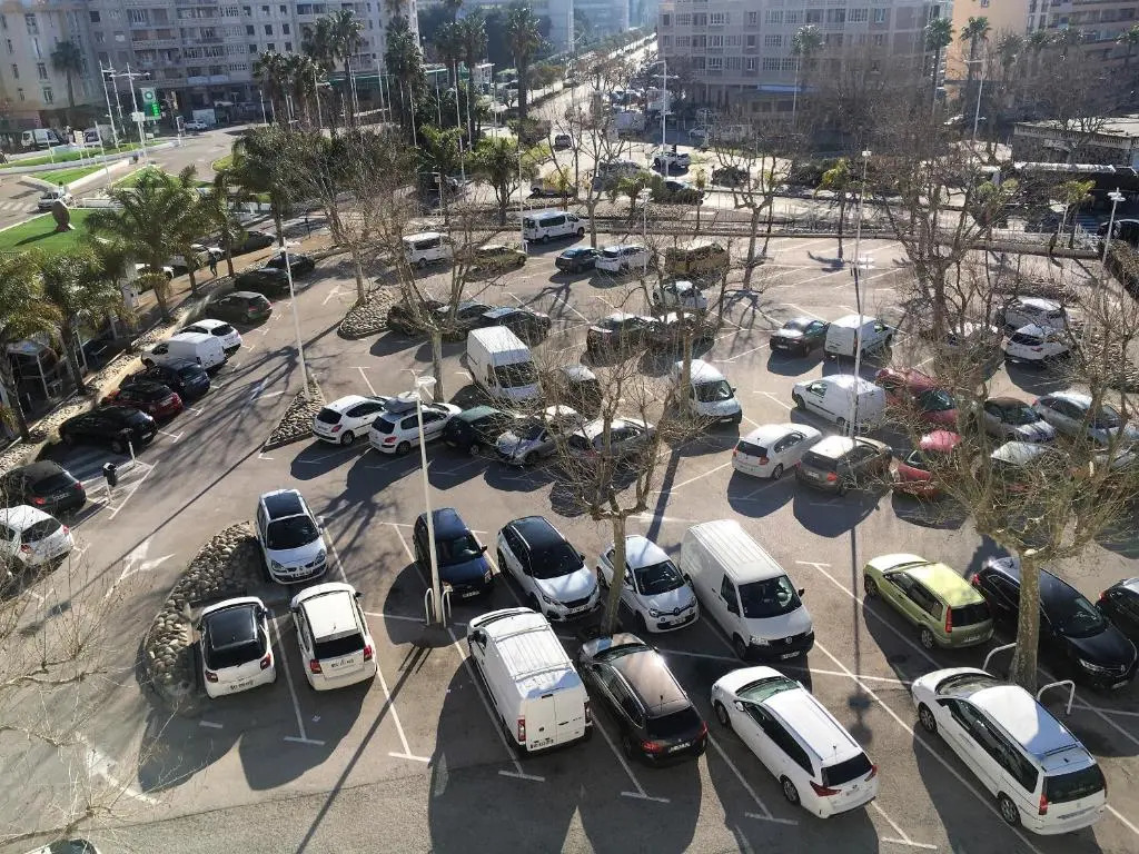 Cosy T2 Port de Toulon - Stade Mayol "Clim, WIFI Gratuit"