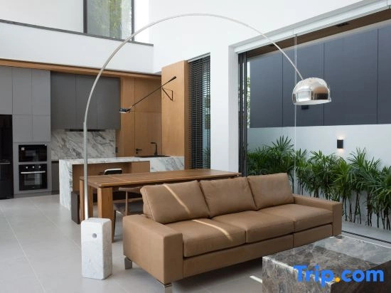 Horizon J1 Villa l Private Pool 3BR Near Nimman