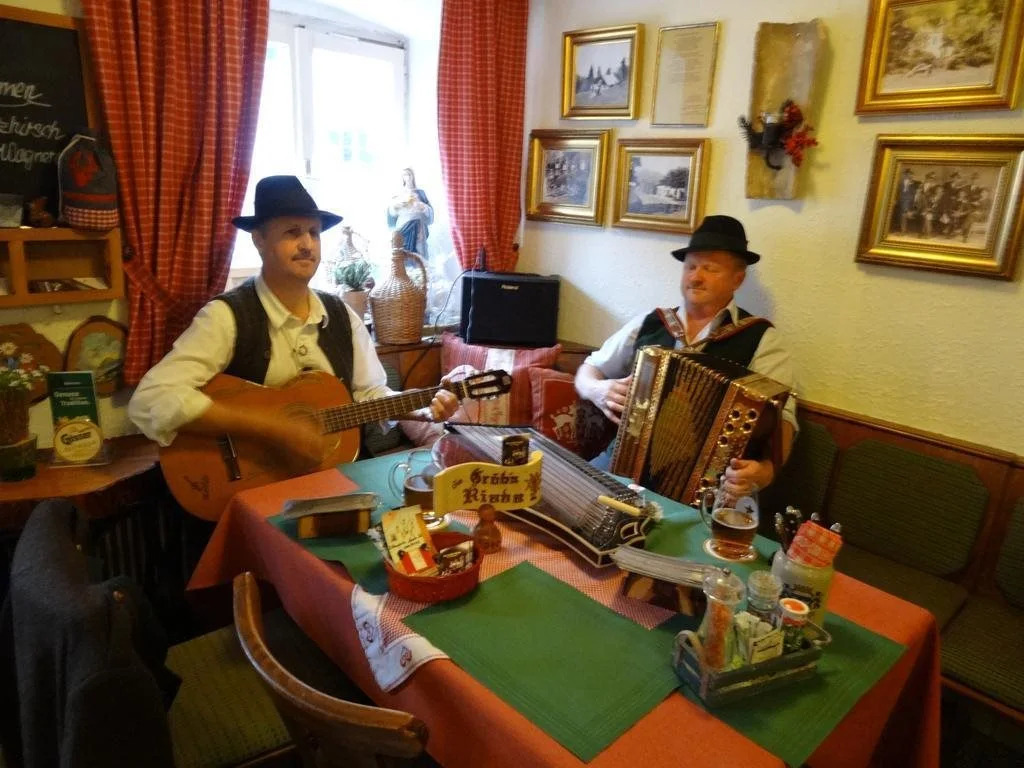 Platzhirsch der Heurigenwirt