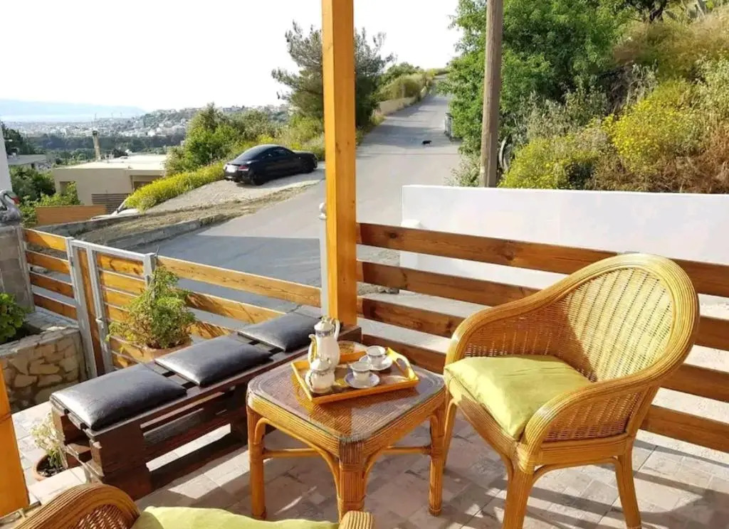 The Holiday House 3