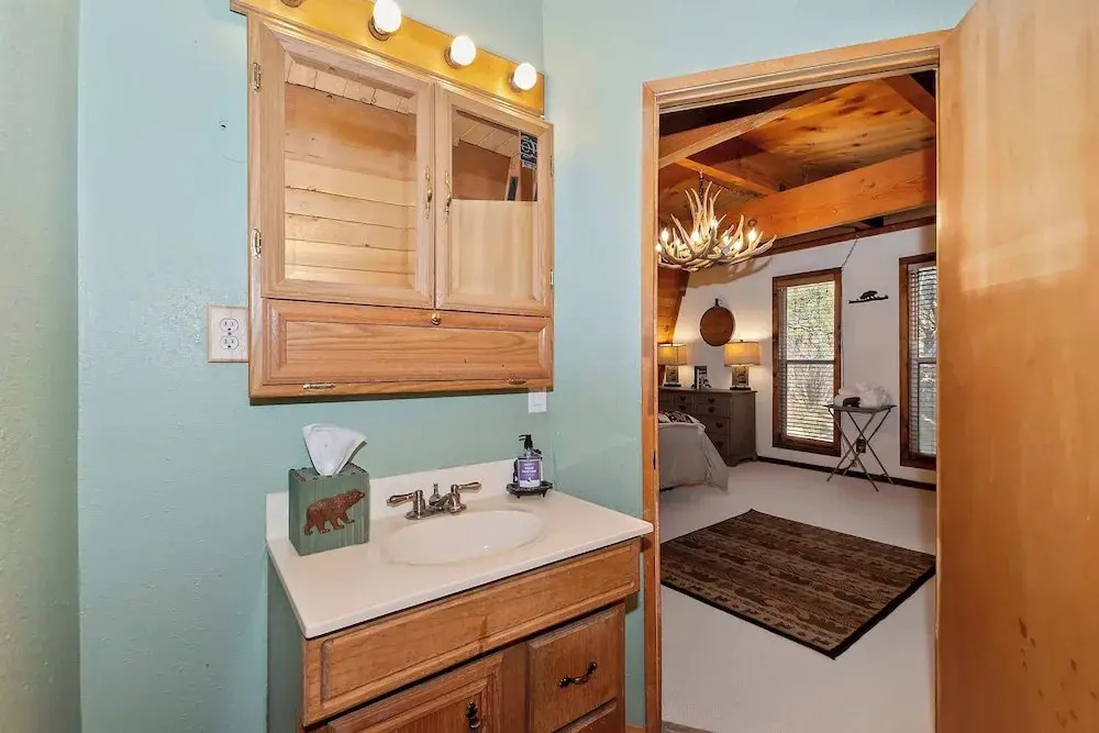 Yosemite Pines Cabin - Sleeps 6