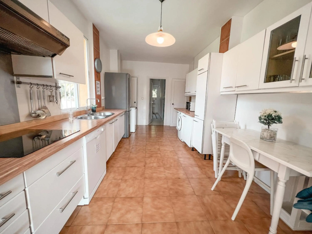 Nice 5BDR Villa close to Puerto Banús, DOUVLE_COM