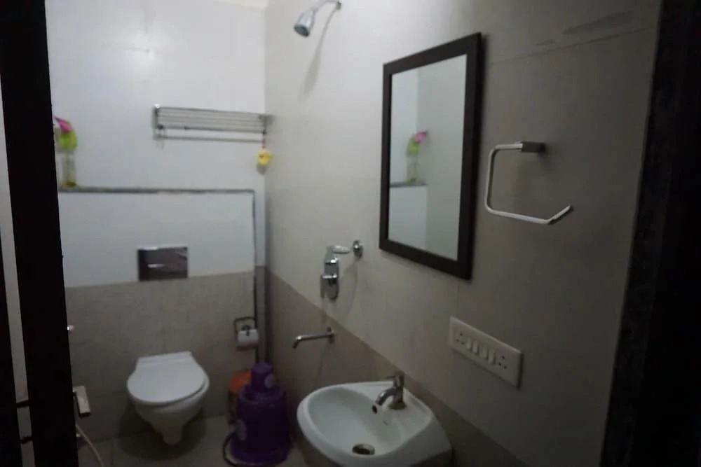 Madhura Inn