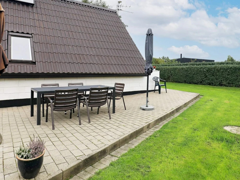 6 person holiday home in Thyholm-By Traum