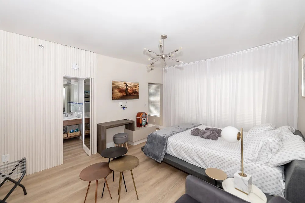 Ocean Drive Apartment Suites in Miami Beach