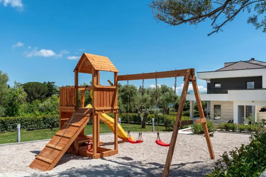 Luxurious Villa Laurea near Labin with Pool, Sauna & Sea View