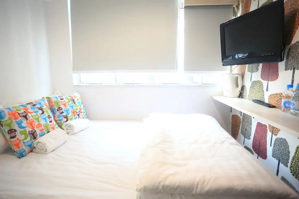 As 1 Hotel
