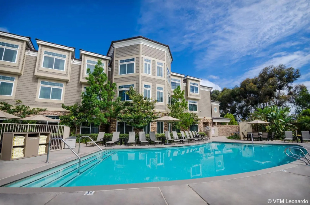 West Inn & Suites