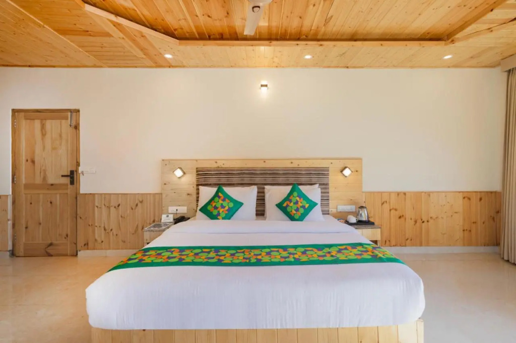Treebo Premium Silverstone Resort With Mountain Valley View