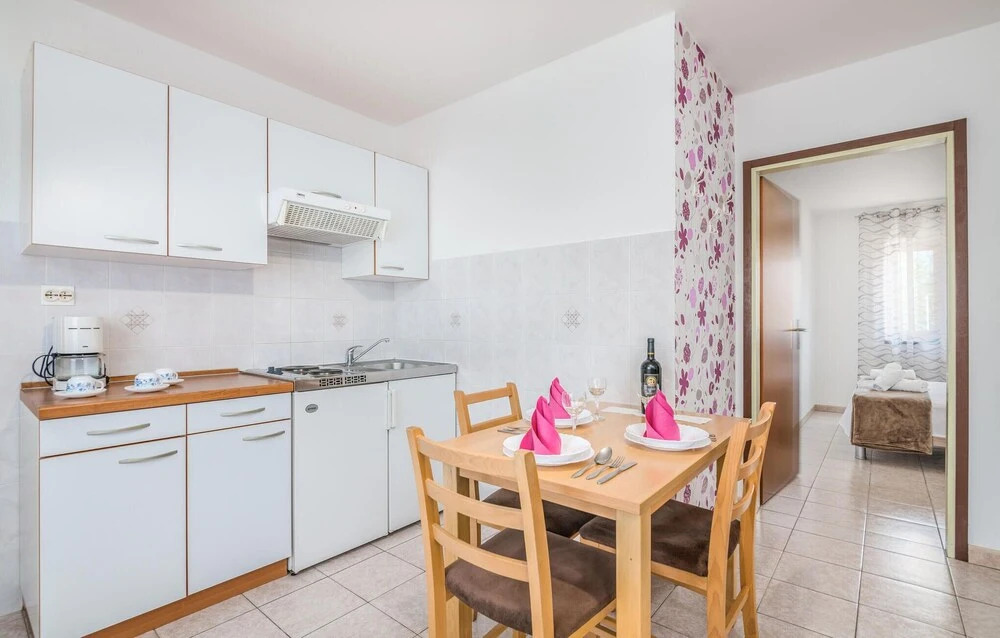 Awesome Home in Jurandvor With Wifi and 1 Bedrooms