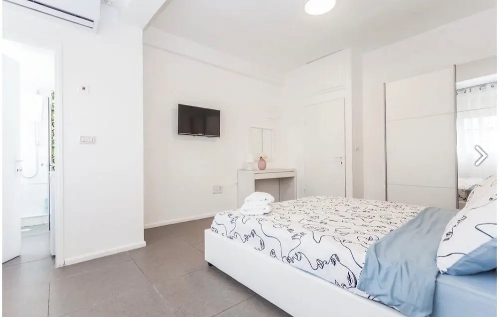Port 2 Bedroom with 2 showers apartment