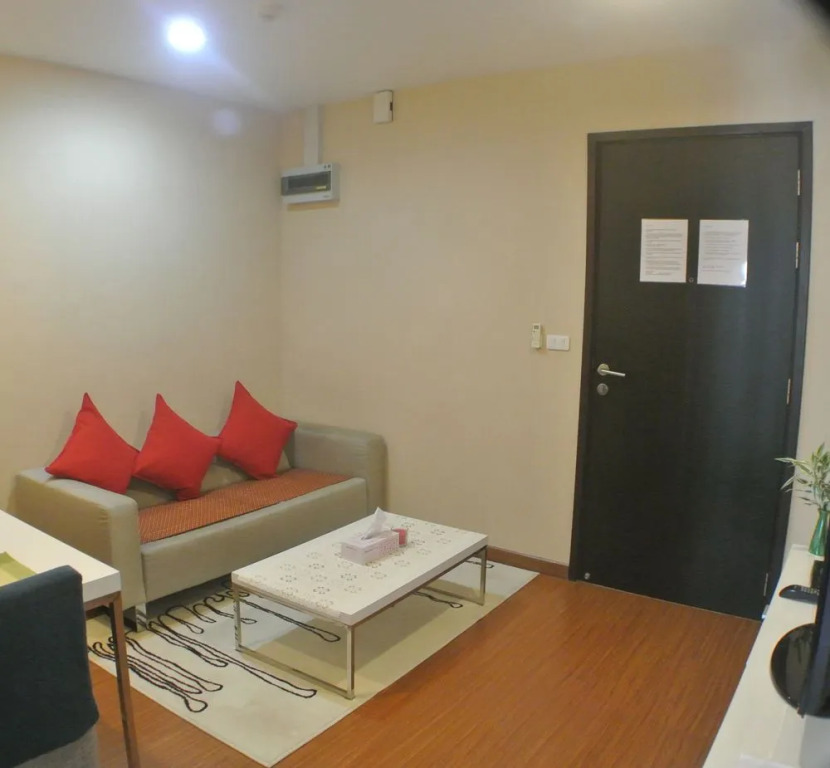 Diamond Sukhumvit by FIB