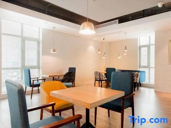 Yunyin Travel Hotel (Jiangyin Wanda Plaza)