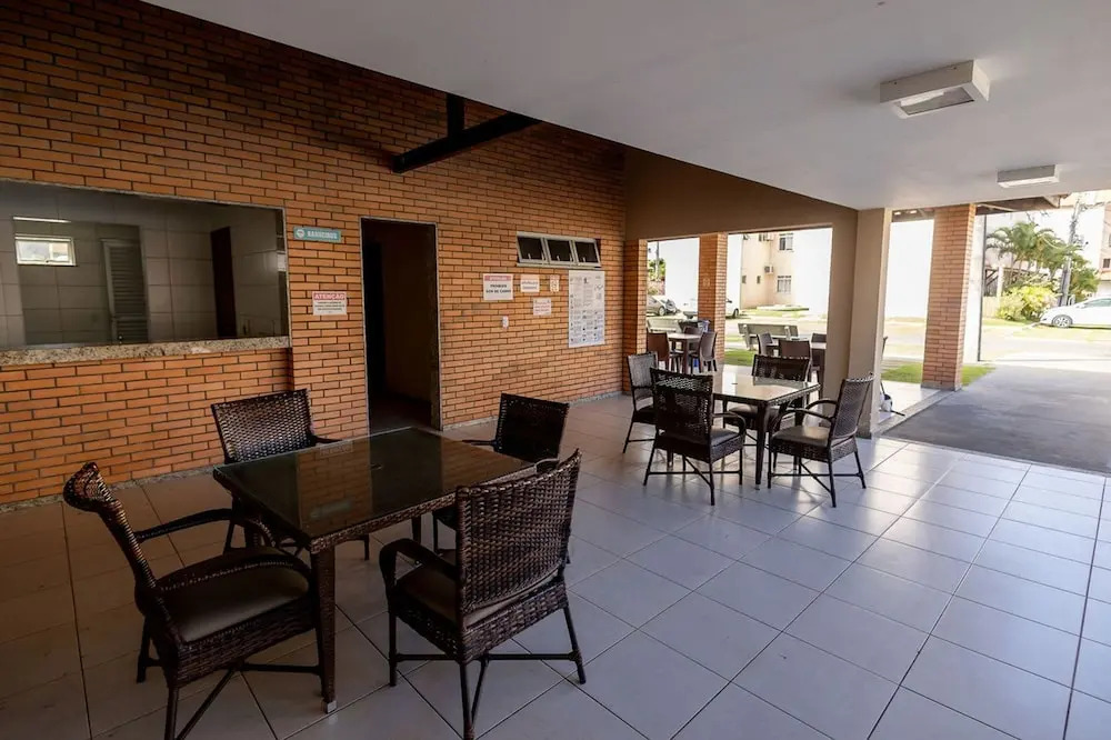 Apto a 300m da Praia do Sul com Piscina e Quadra