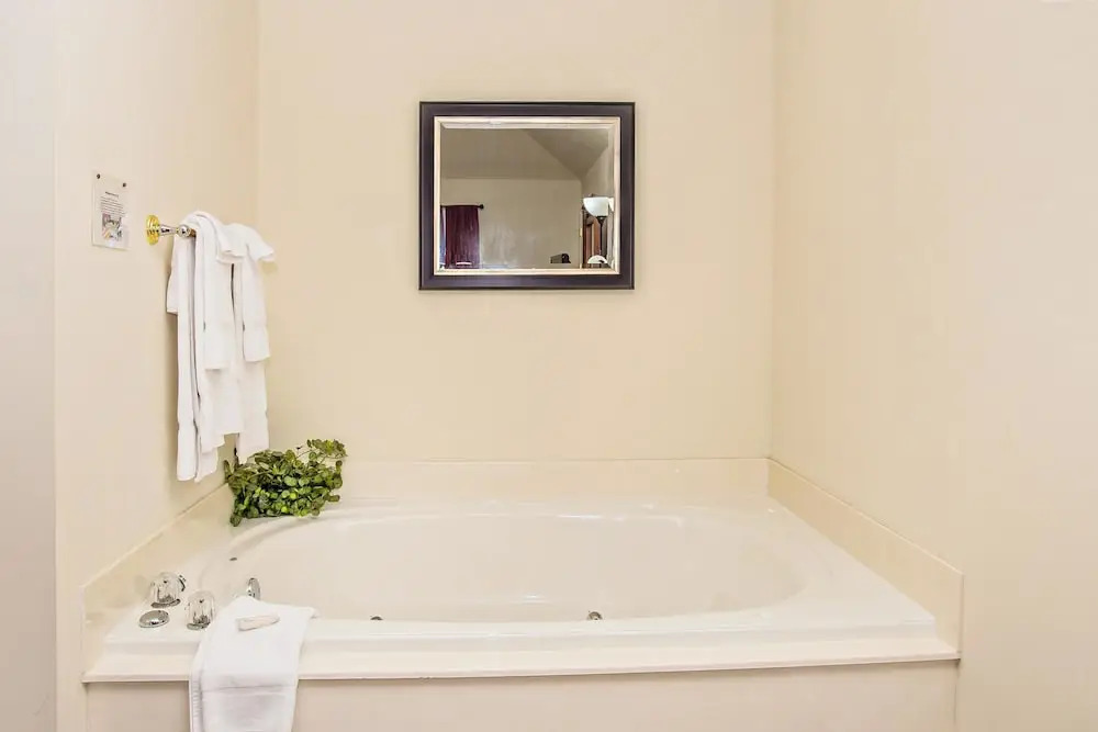 Whispering Pines 651