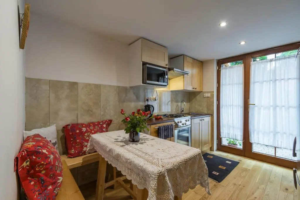 Pokoje i Apartamenty Centrum - Willa Bajeczka